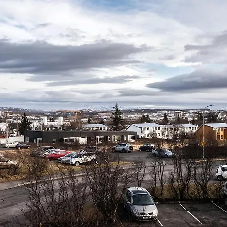 Private With Views To The Mountains Reikiavik